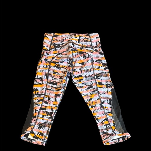 Lululemon Abstract Print Leggings-Crop - Picture 1 of 2
